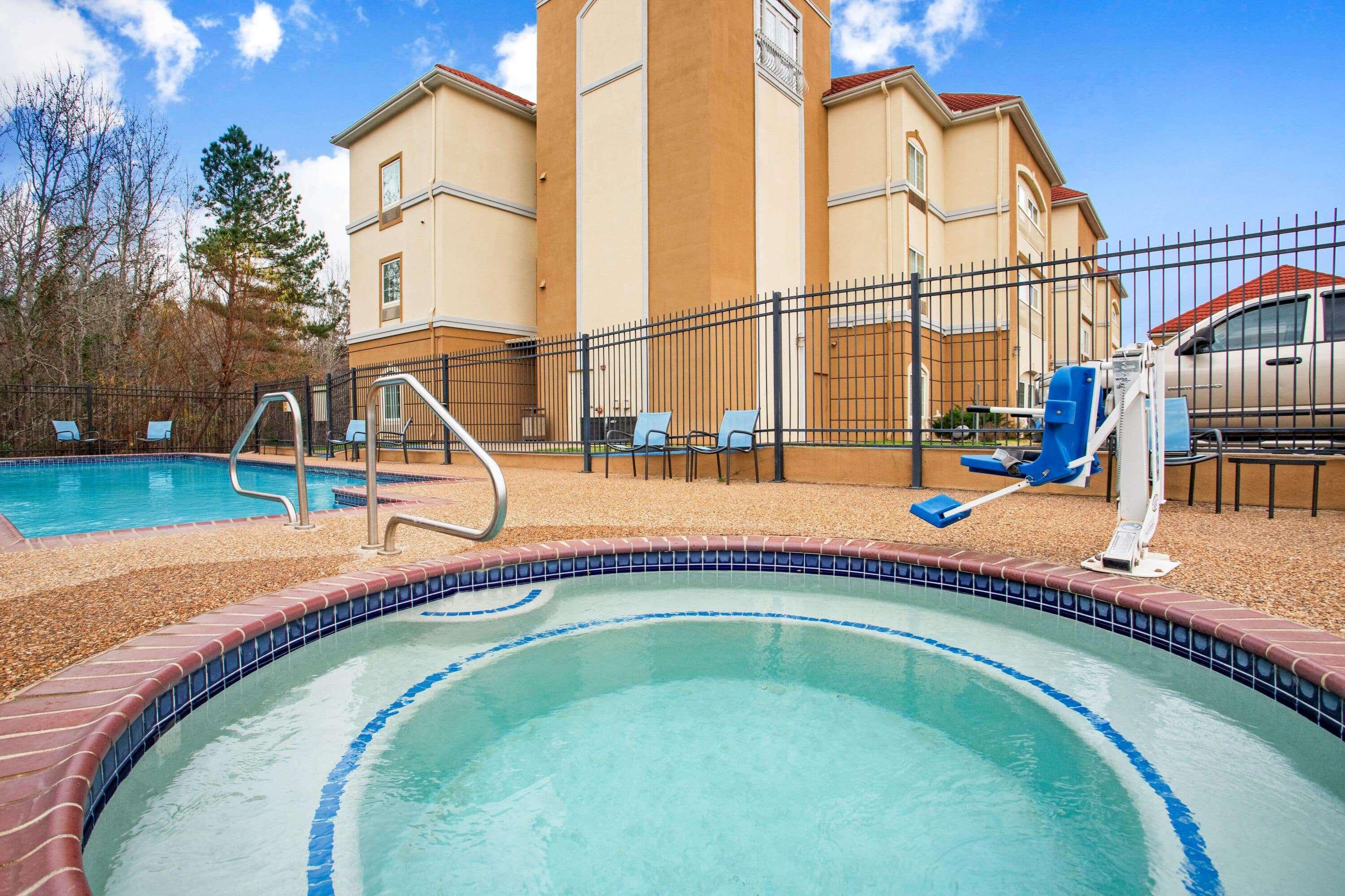 La Quinta By Wyndham Palestine Hotel Ngoại thất bức ảnh